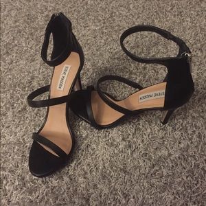 Steve Madden feelya sandal heels